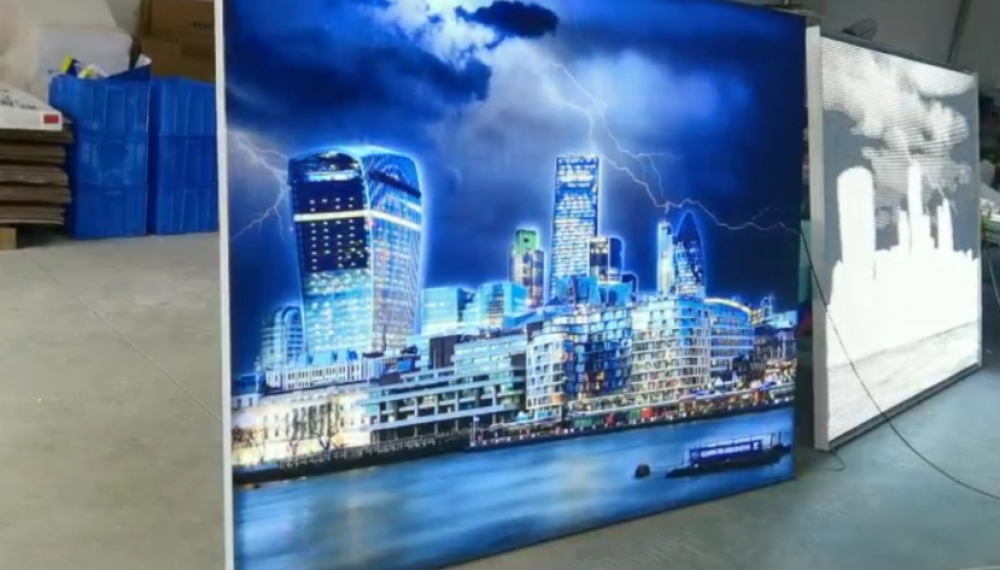 地鐵動(dòng)感燈箱的優(yōu)點(diǎn)是什么？